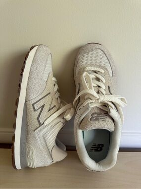 Women’s New Balance Neutral 574 Retro Sneakers